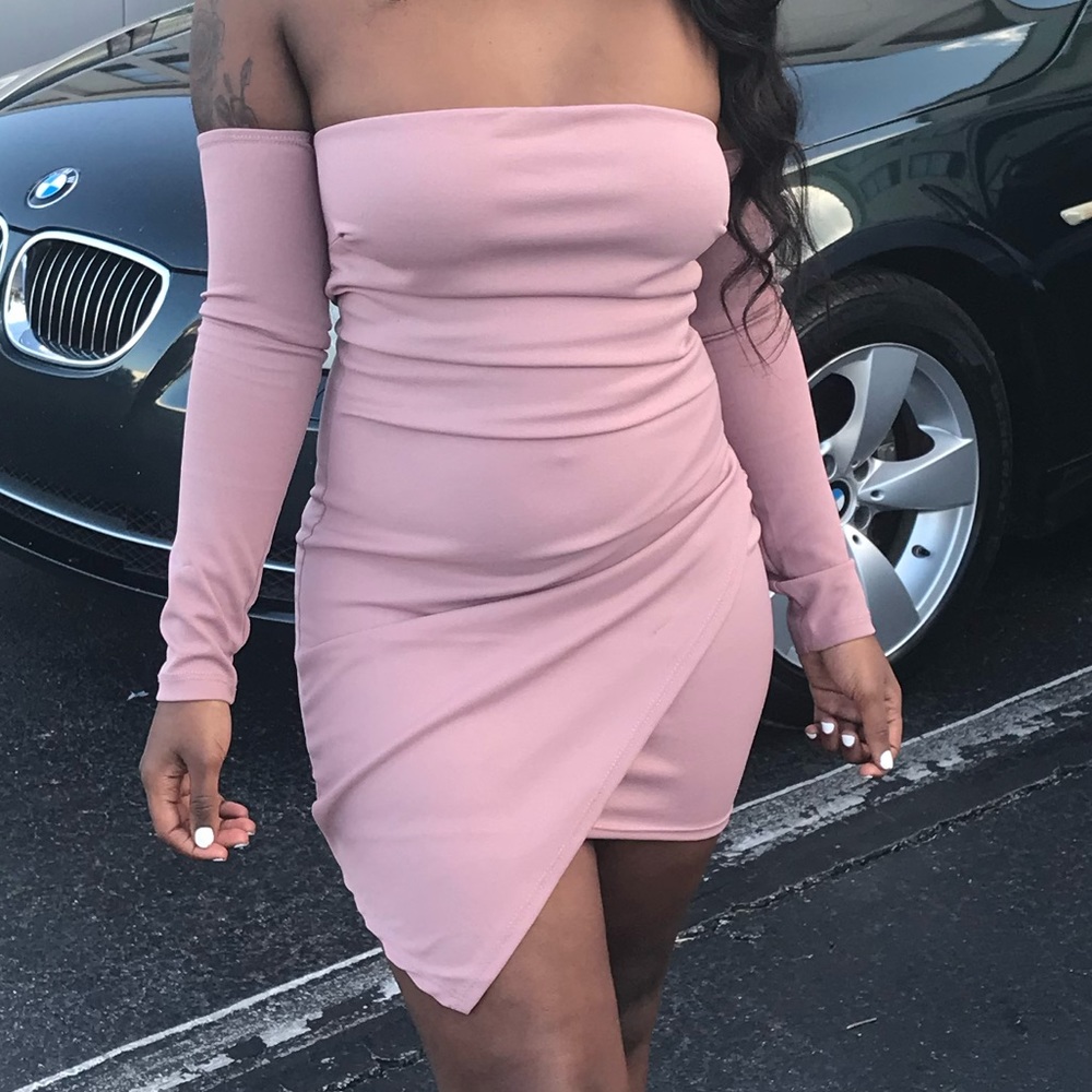 Fashion nova dress only worn once. - Picture 1 of 2